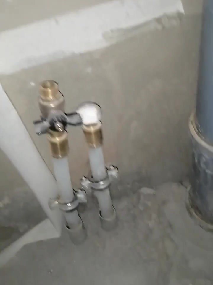 Выводы воды крупно до закрытия